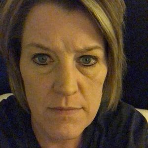 Meet your Posher, Lora